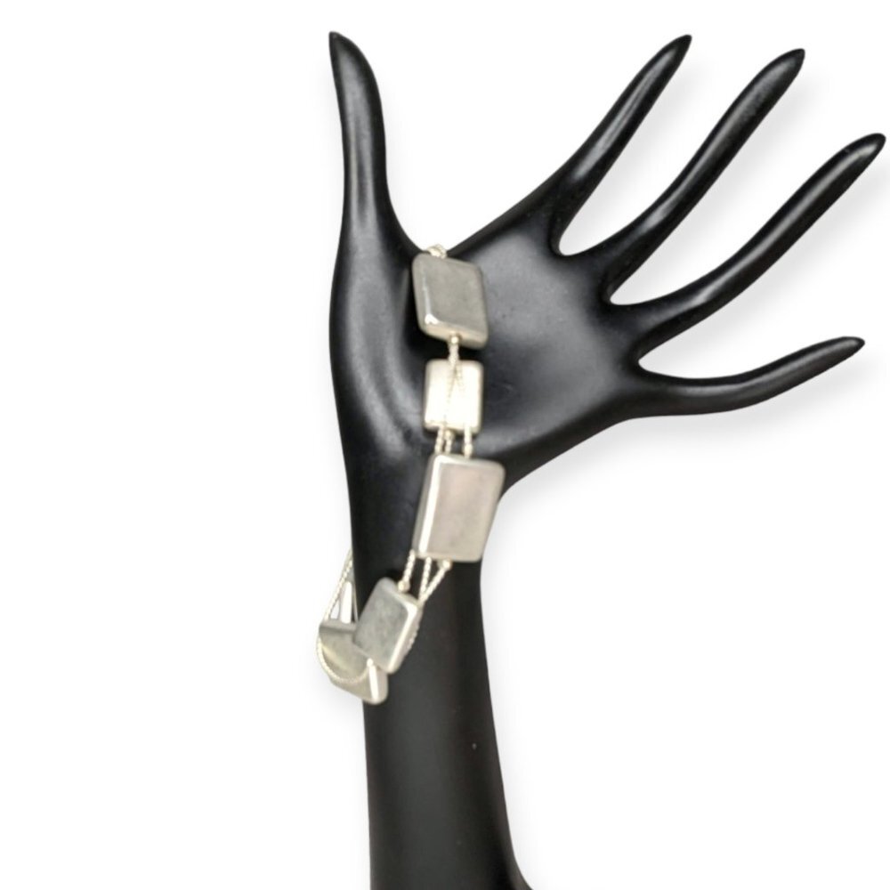 Silver Tone Bracelet w/ Lobster Claw Clasp